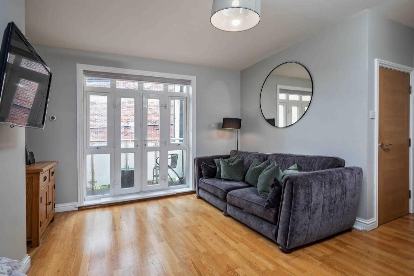 Stylish & Spacious 3 Bed Apartment With Parking Sheffield Extérieur photo